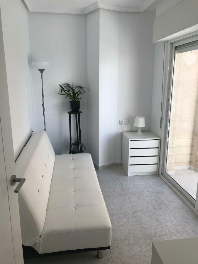 Modern Beach Apartment Torrevieja Ngoại thất bức ảnh